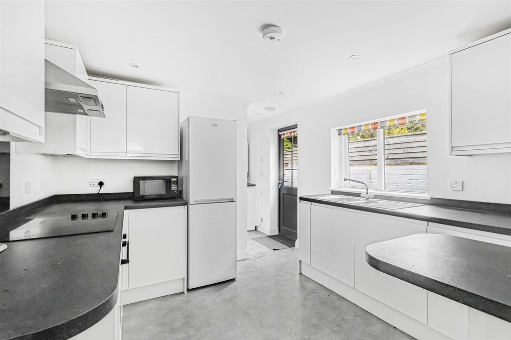 Property photo 3 of 17 12_43086.Jpg