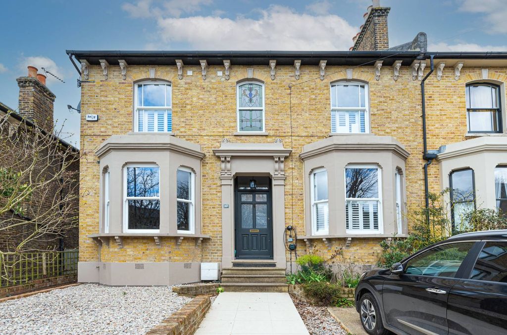 Property photo 2 of 22
