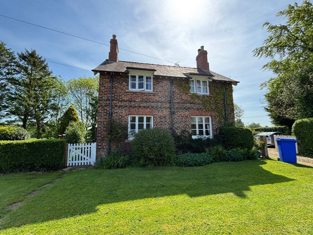 Property photo 1 of 11 External