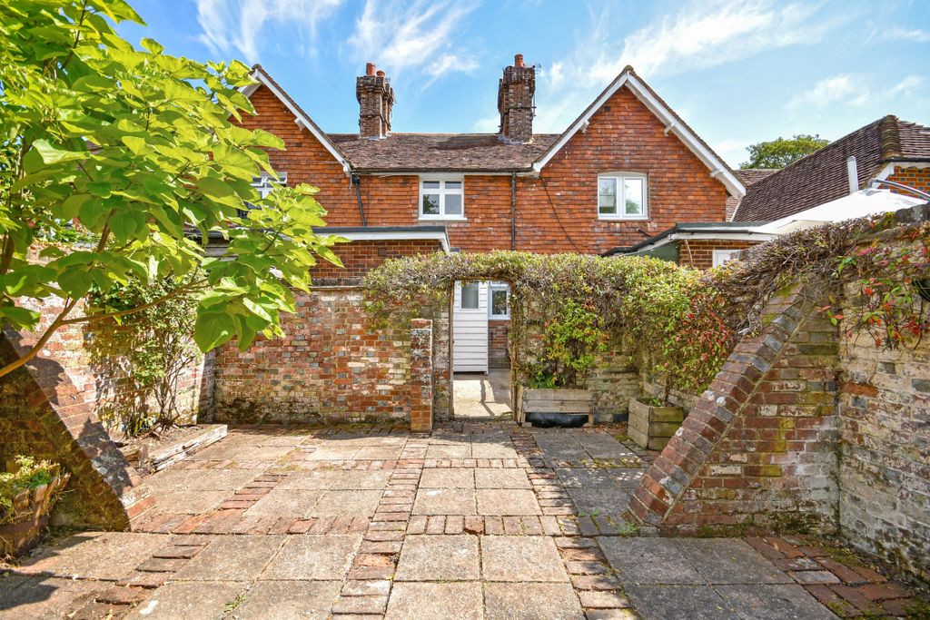 Property photo 2 of 18