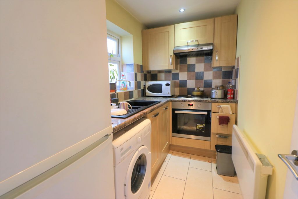 Property photo 1 of 4