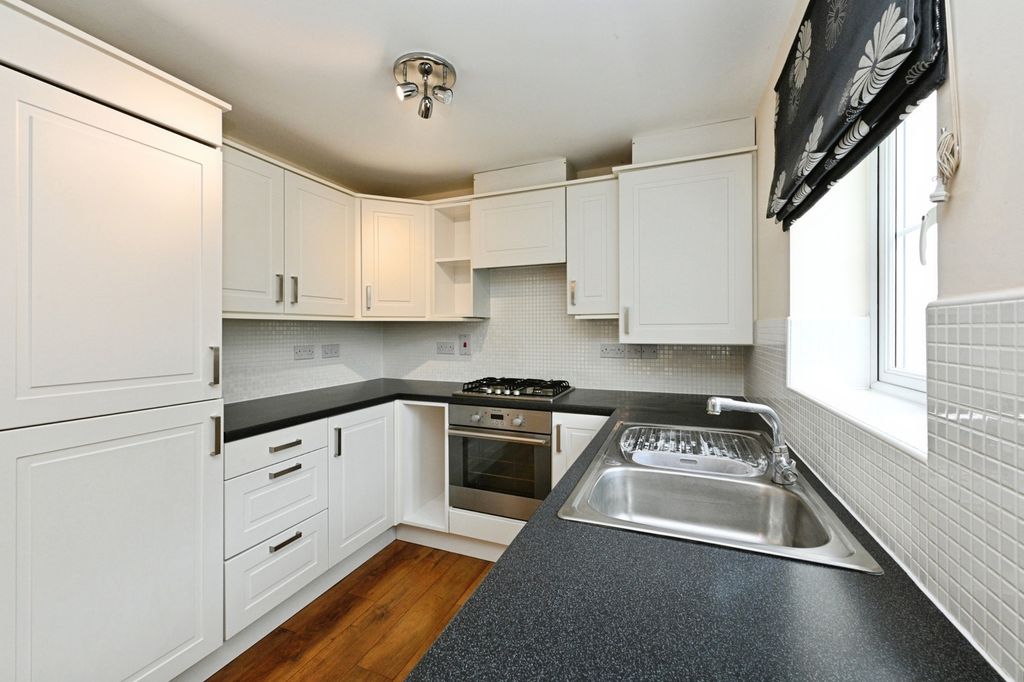 Property photo 3 of 17 Photo