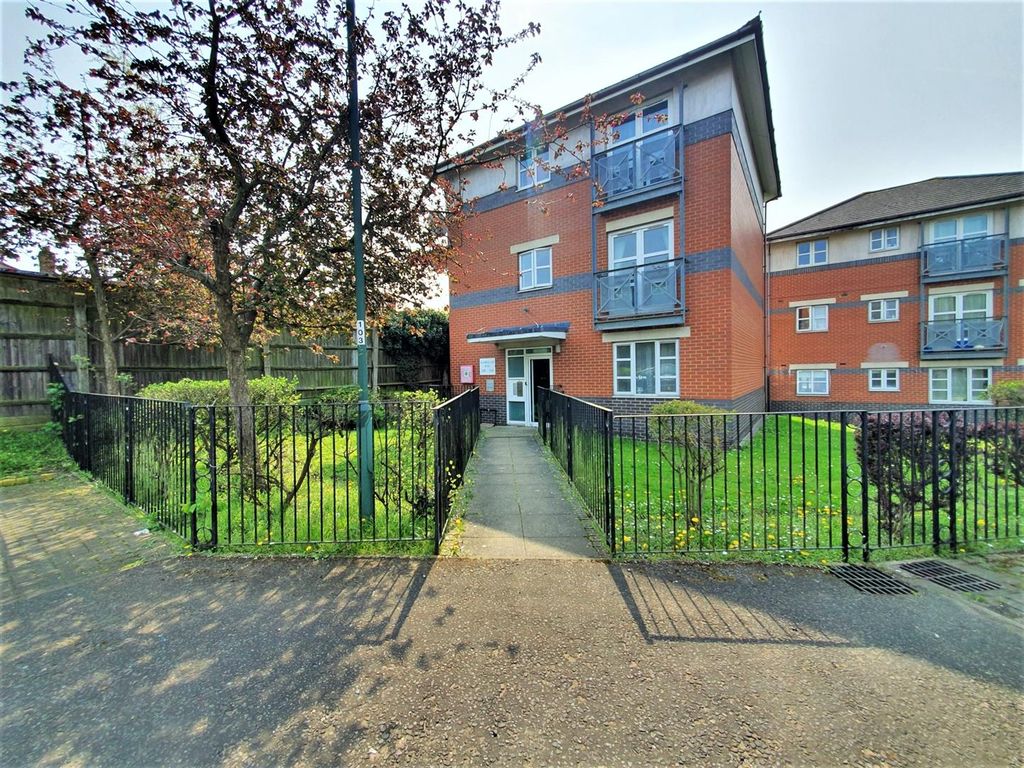 Property photo 1 of 6