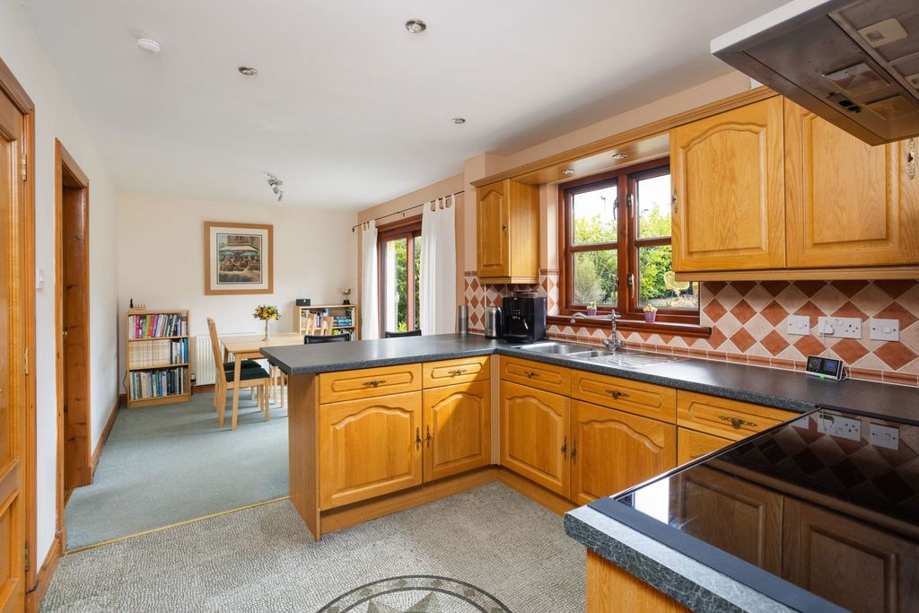 Property photo 2 of 24