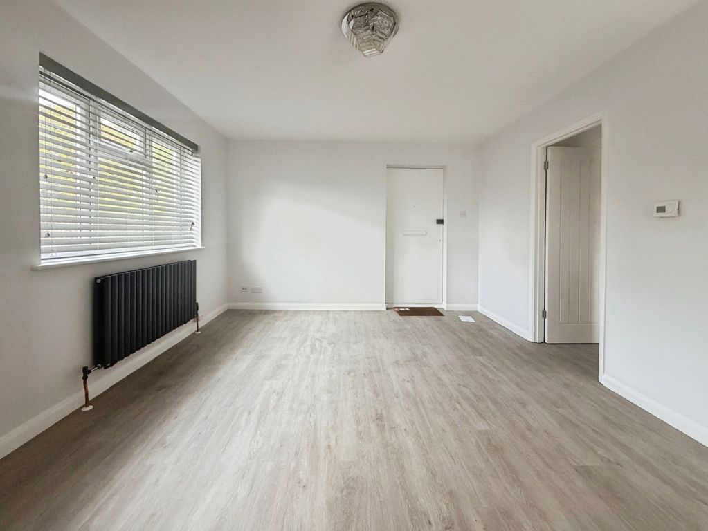 Property photo 2 of 13 Pbox-Img.Jpg