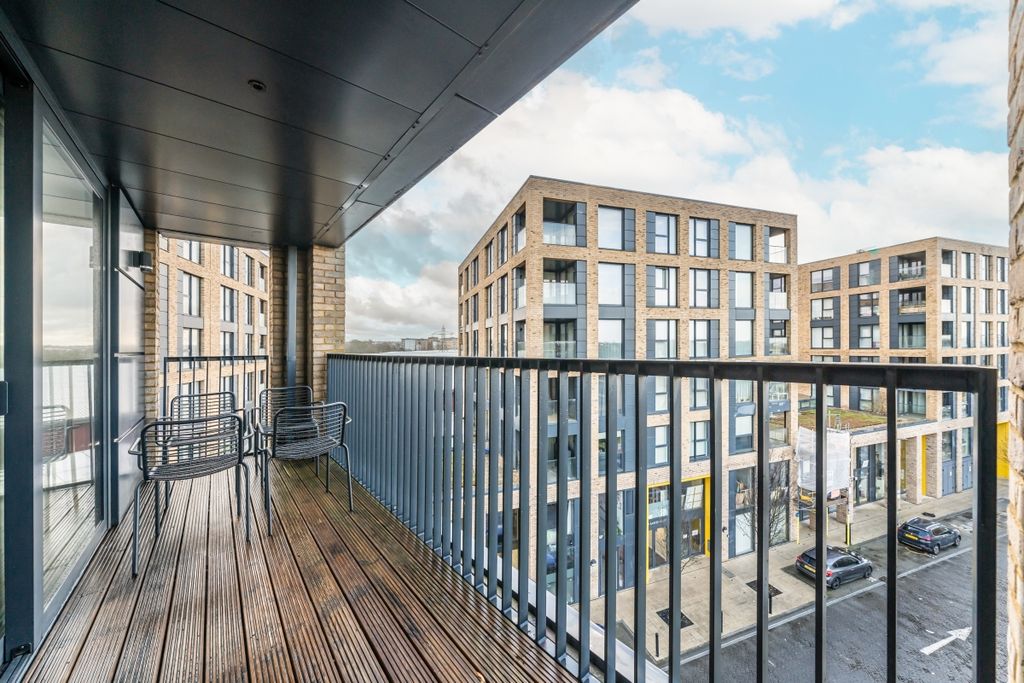 Property photo 2 of 14 Flat-15-Chadwick-...