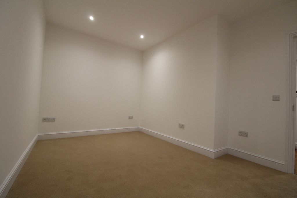 Property photo 3 of 3