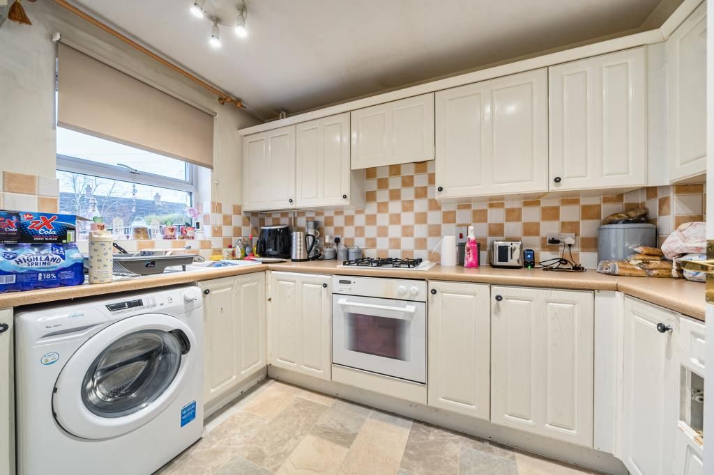 Property photo 3 of 15 Kitchen