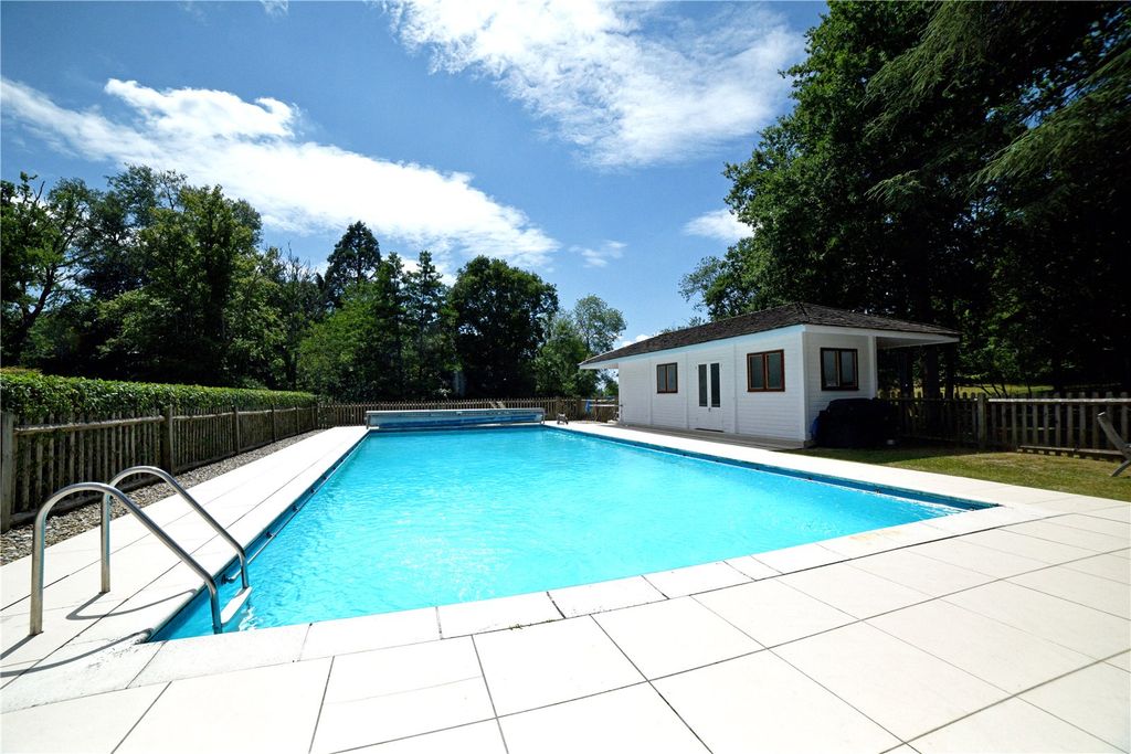 Property photo 2 of 19 Picture No. 28