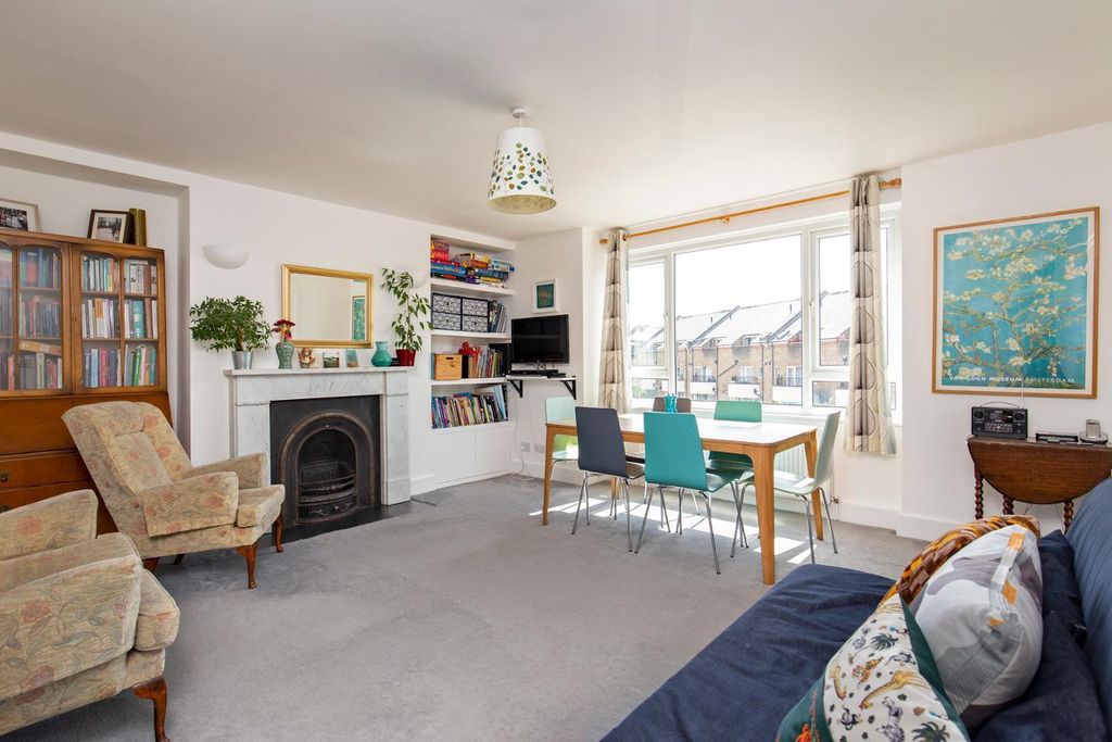 Property photo 3 of 8