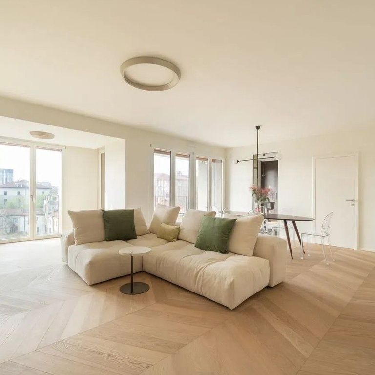 Property photo 1 of 14 Stylish Apartment In Milano, Lombardy