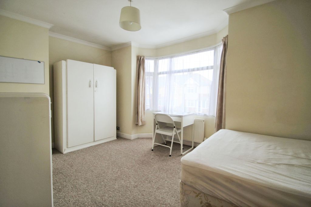 Property photo 3 of 8 45A1E212-Img_8840