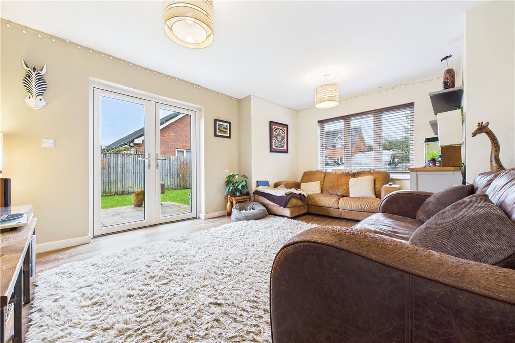 Property photo 3 of 16 Living Room