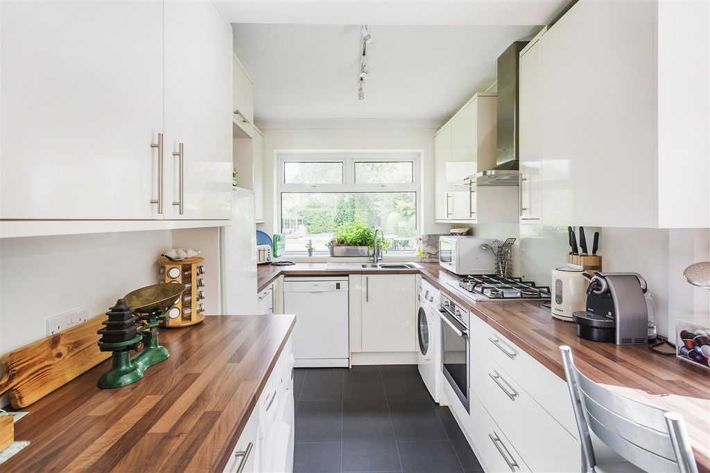 Property photo 2 of 12 Kitchen.Jpg