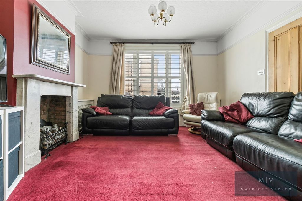 Property photo 3 of 20 Selsdon Road 33 MV-1.Jpg