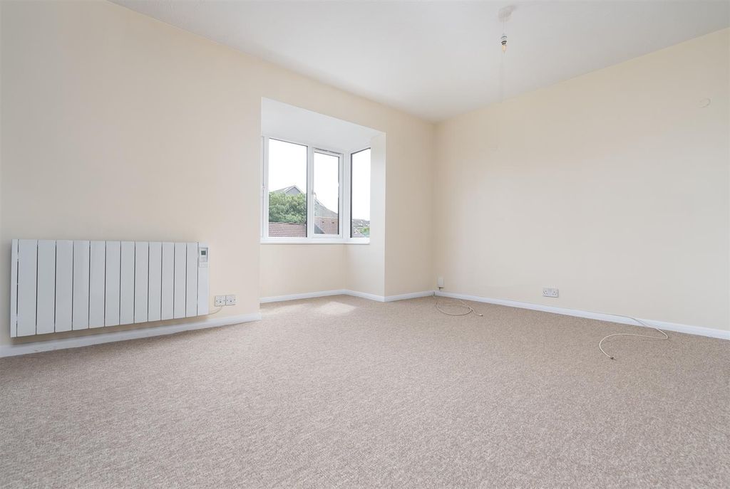 Property photo 2 of 10 Studio Room