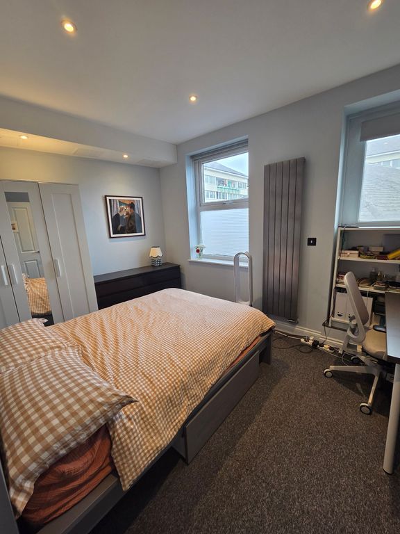 Property photo 3 of 6