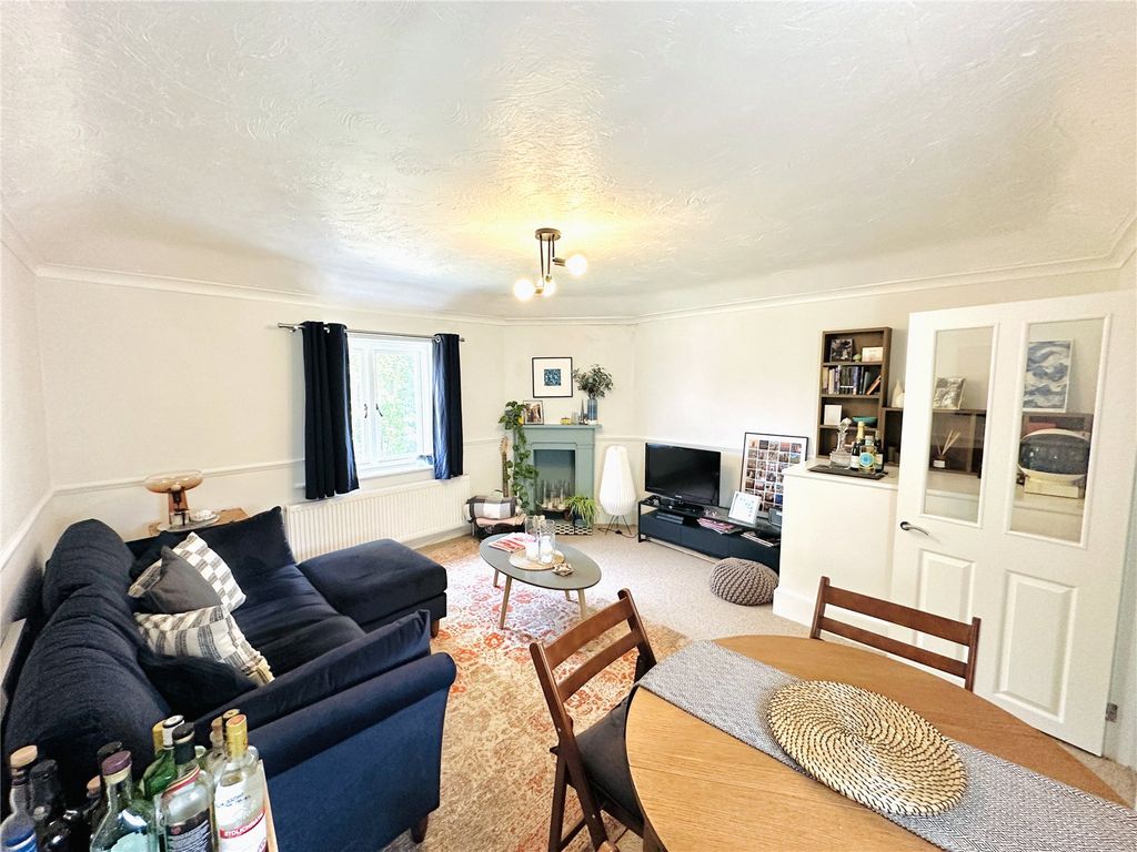 Property photo 2 of 18 Picture No. 16