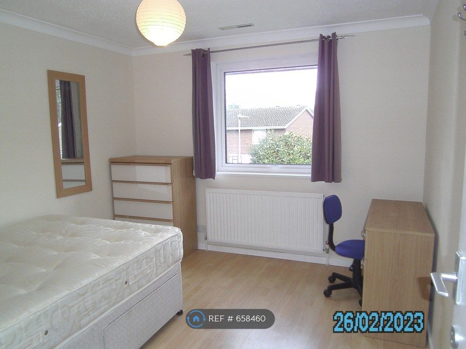 Property photo 1 of 8 Large Double Room 1