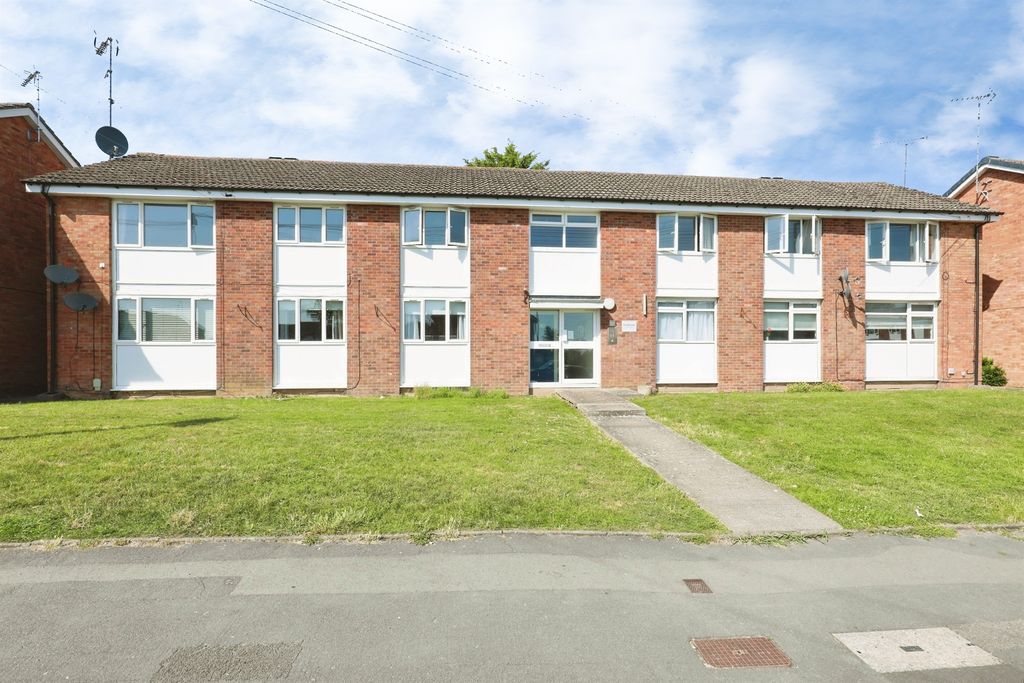 Property photo 1 of 12
