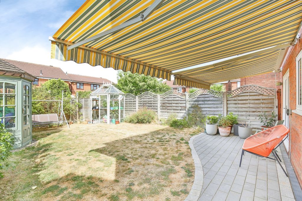 Property photo 2 of 27 3252c683-Mw26-1846