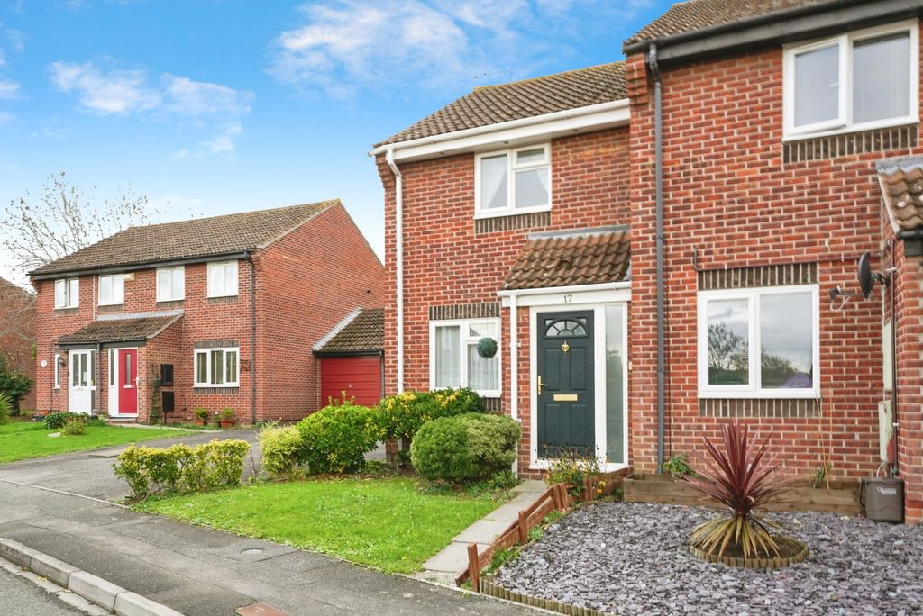 Property photo 1 of 8 Front External