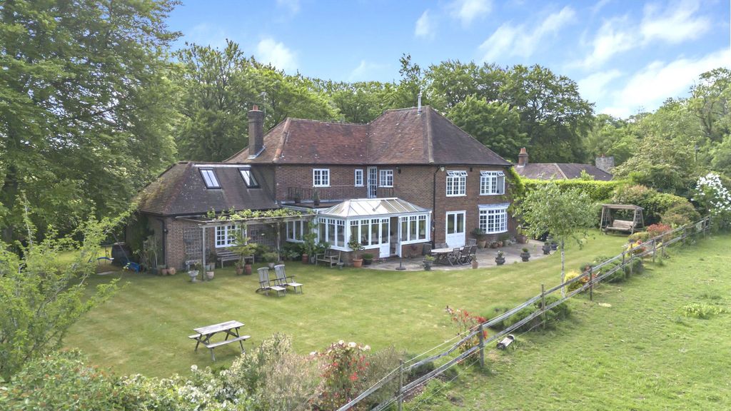 Property photo 1 of 27