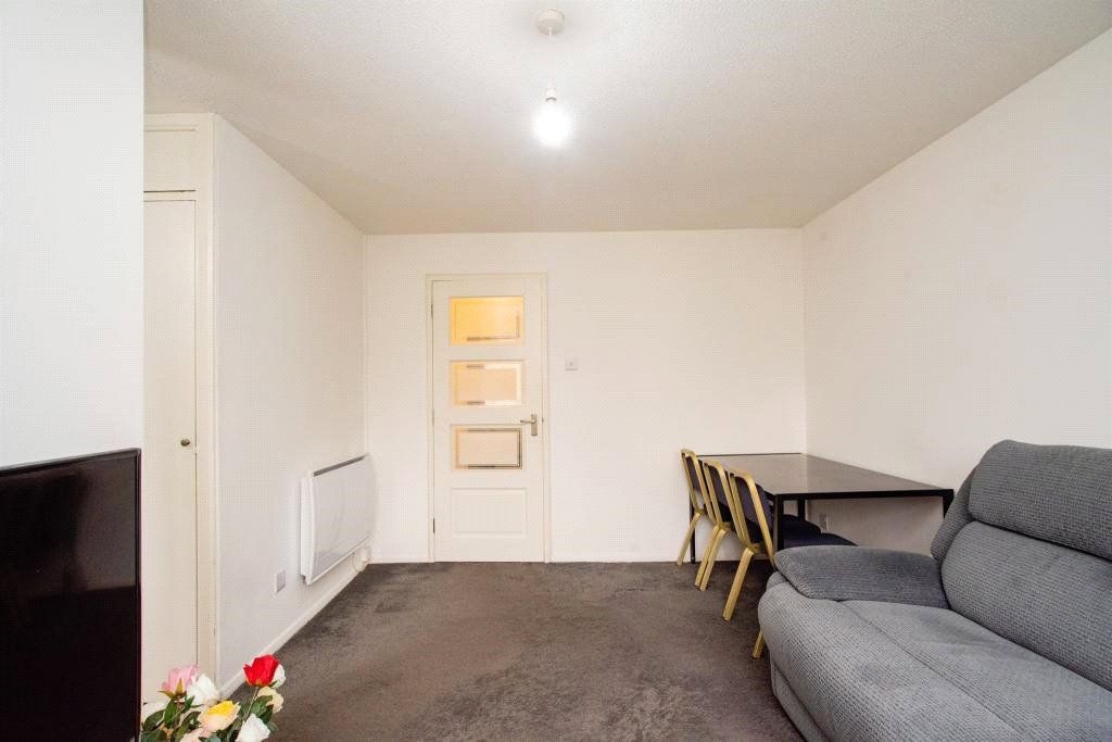 Property photo 3 of 11 Picture No. 12