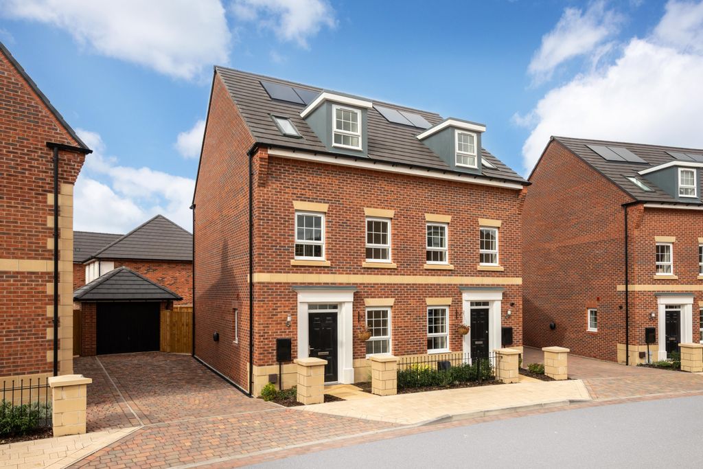 Property photo 1 of 9 Greenwood External