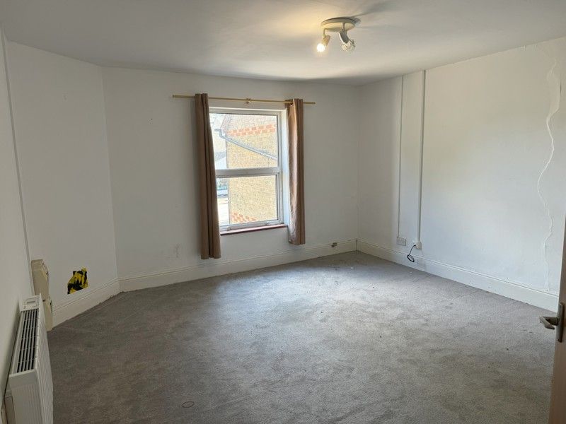 Property photo 3 of 10 Photo 1