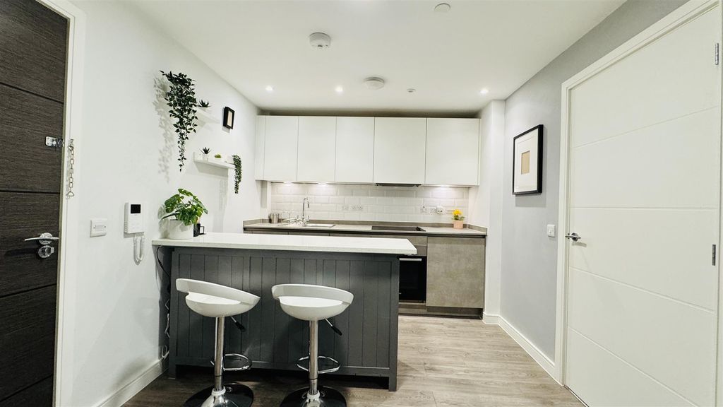 Property photo 2 of 15 Kitchen