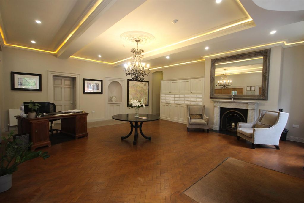 Property photo 2 of 19 Entrance Lobby.Jpg