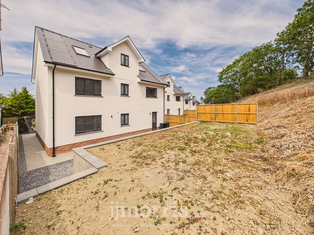 Property photo 2 of 55