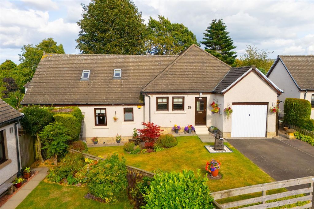Property photo 1 of 32 21Latchburnwynd-0053.Jpg