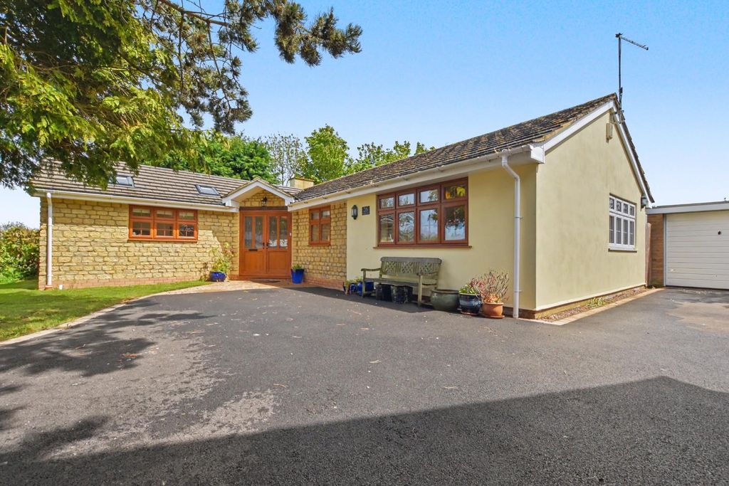 Property photo 1 of 27