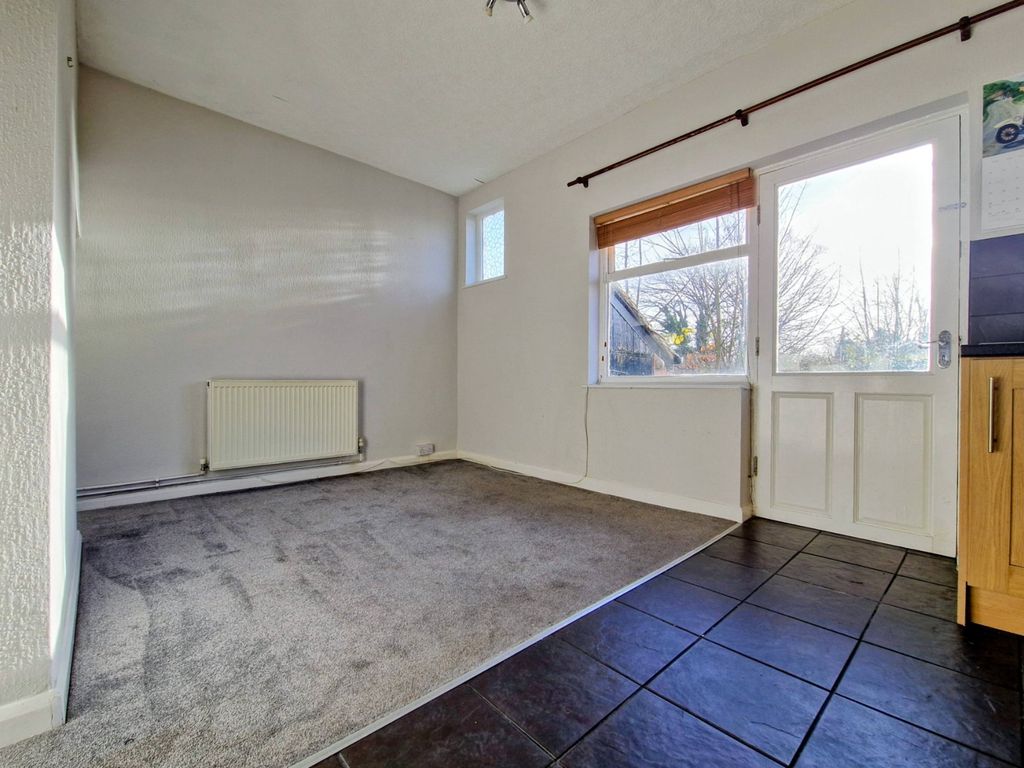 Property photo 3 of 12 Picture No. 22