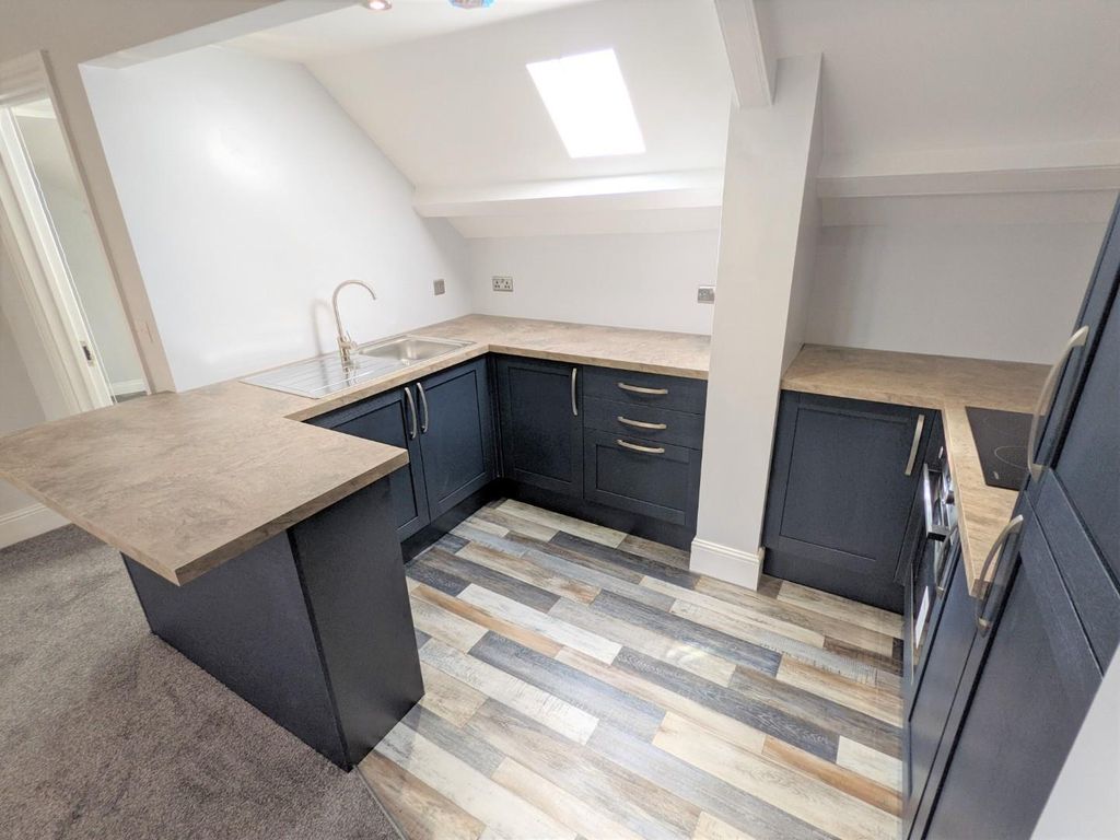 Property photo 2 of 10 Kitchen.Jpg