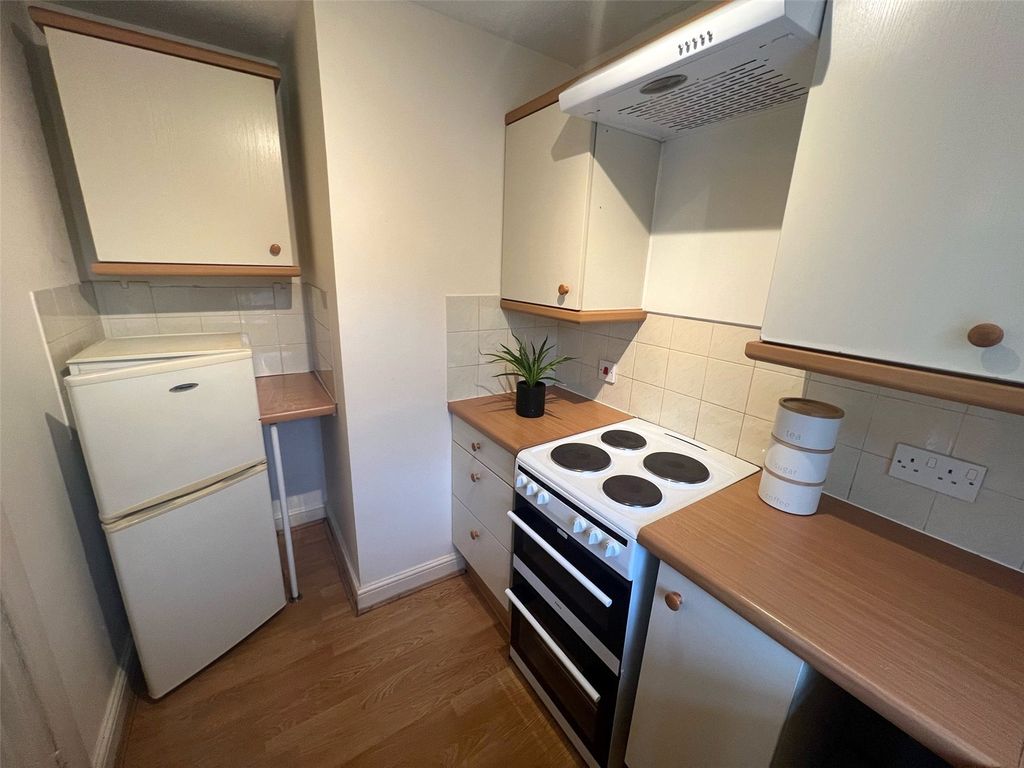 Property photo 3 of 9 Picture No. 01