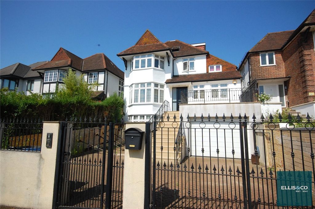 Property photo 2 of 17 Picture No. 31