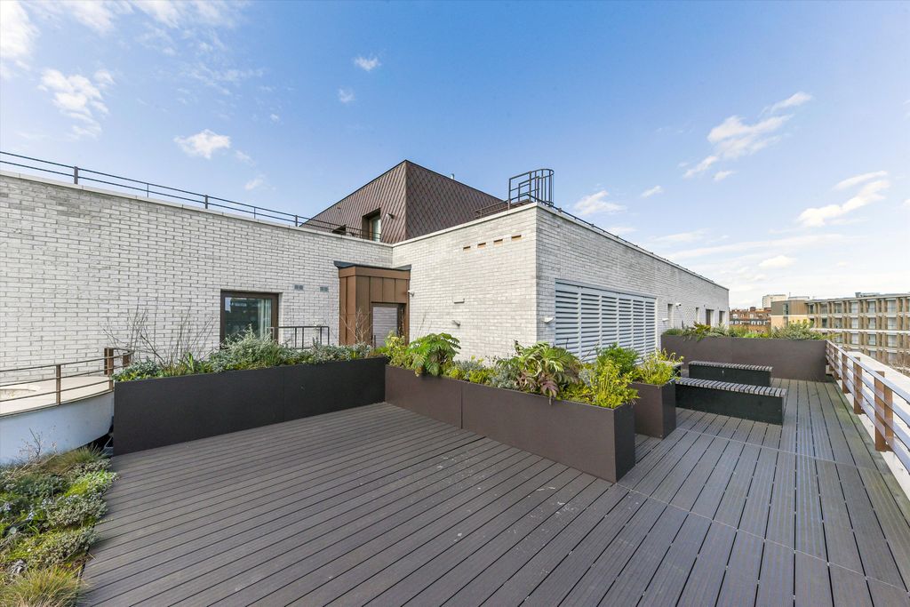 Property photo 3 of 12 Image