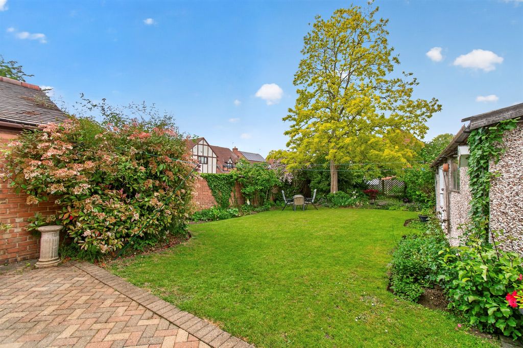 Property photo 3 of 21