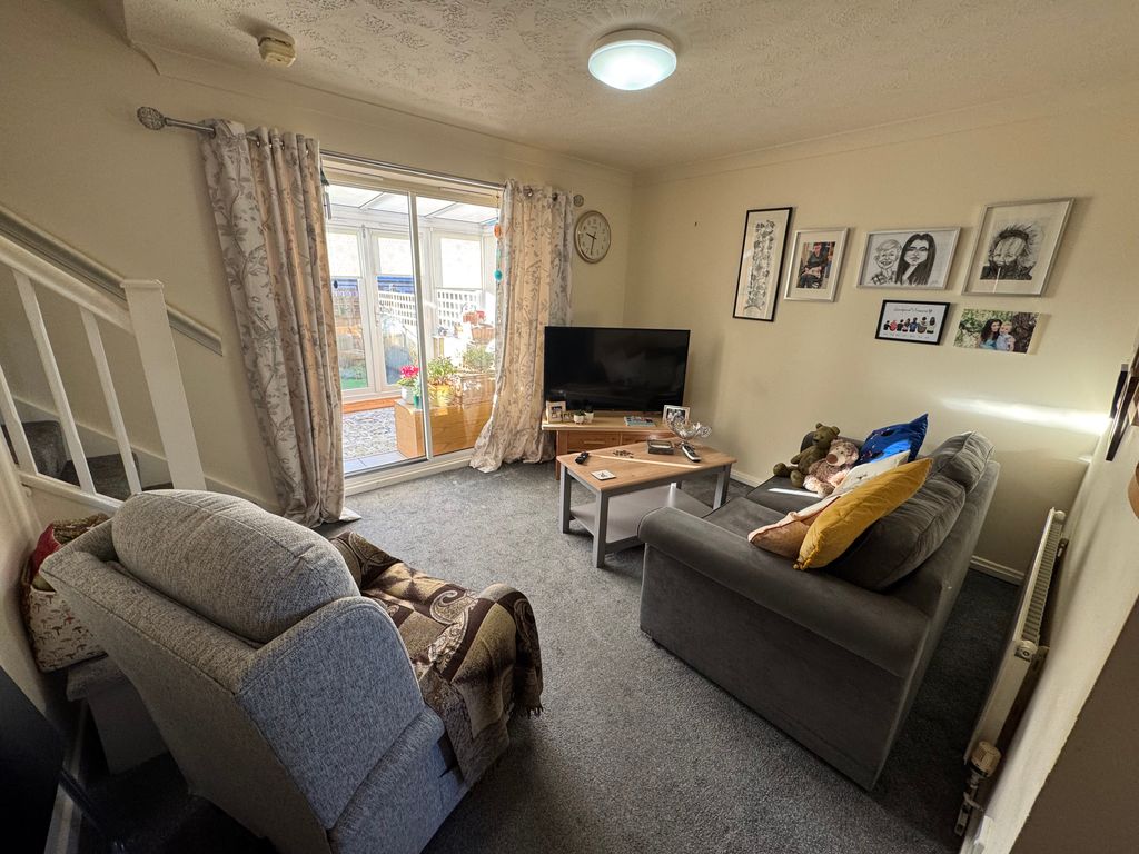 Property photo 2 of 10
