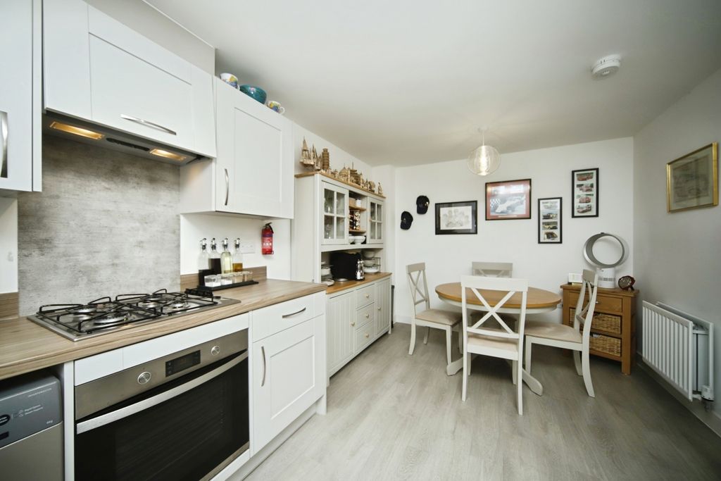 Property photo 3 of 19 Pbox-Img.Jpg
