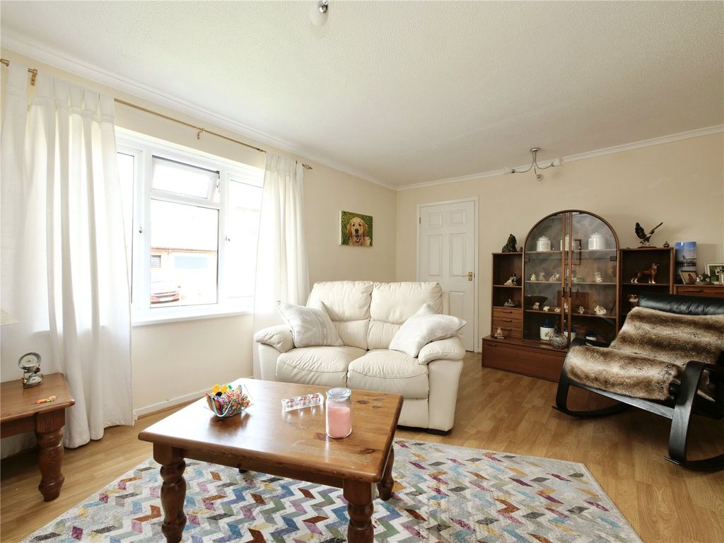 Property photo 3 of 22 Picture No. 05