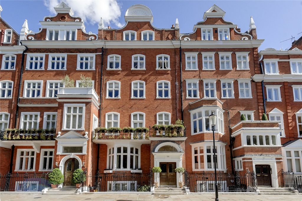 Property photo 2 of 10 Exterior