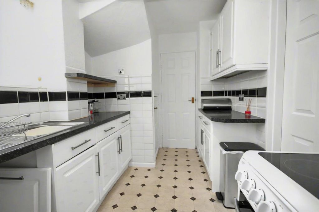 Property photo 3 of 8 Jvayzm5T-0Ctyj8Piyrqgq.Jpg