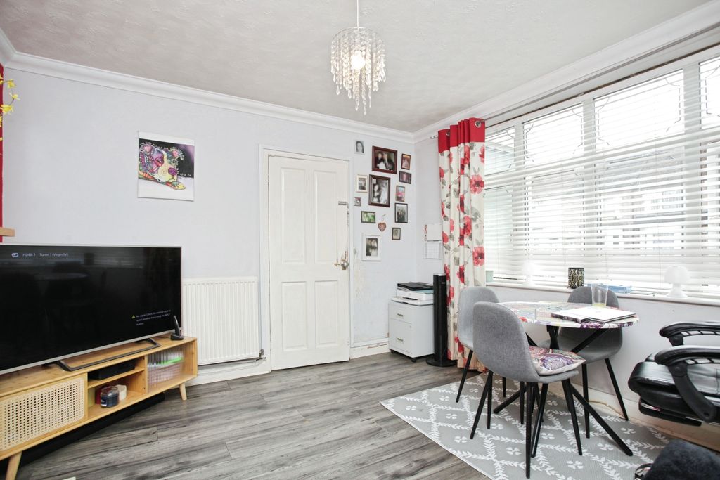 Property photo 1 of 15 Living Room