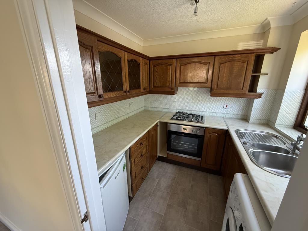 Property photo 2 of 7 Kitchen