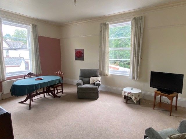 Property photo 2 of 9 Photo 3