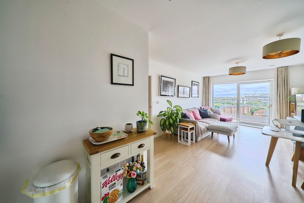 Property photo 2 of 15 Photo